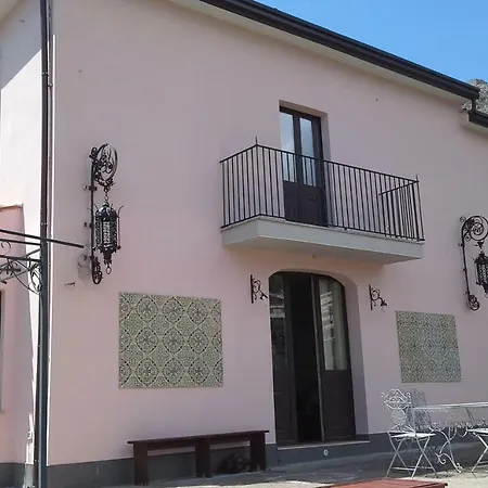 La Cage Aux Folles B&B-2